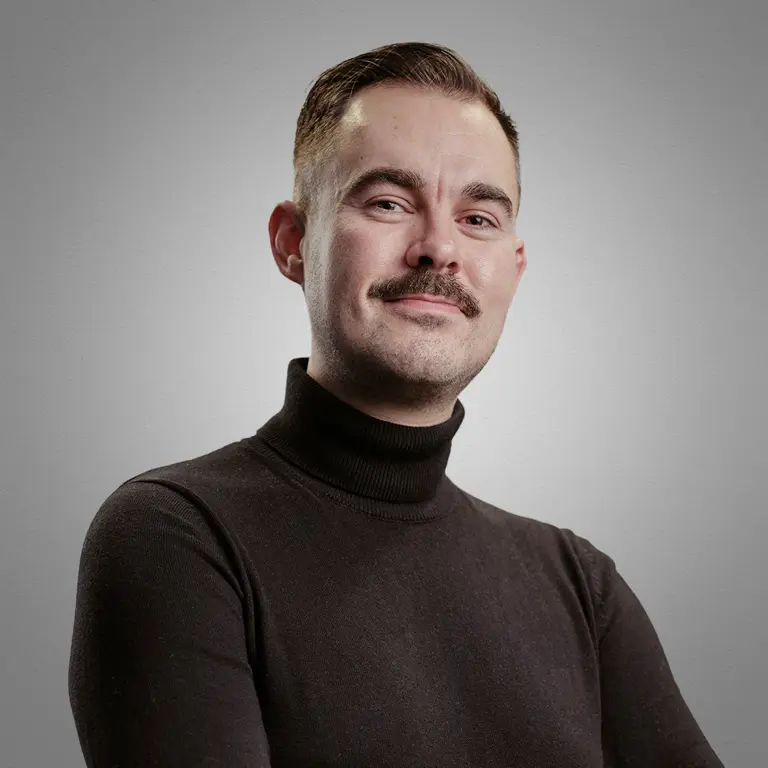 Headshot of Cantarus' Head of Experience Design, Rob